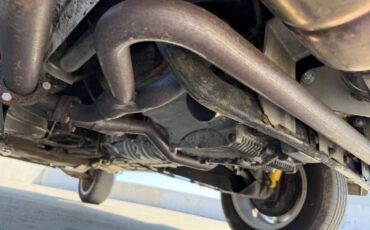 Volkswagen-1990-white-12