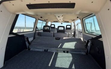 Volkswagen-1990-white-19