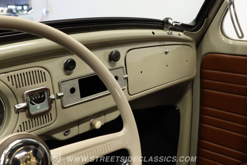 Volkswagen-Beetle-1962-Taupe-Saddle-leather-15