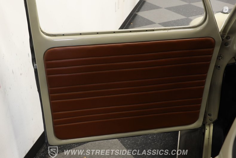 Volkswagen-Beetle-1962-Taupe-Saddle-leather-32