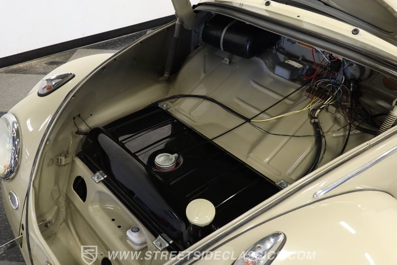 Volkswagen-Beetle-1962-Taupe-Saddle-leather-6