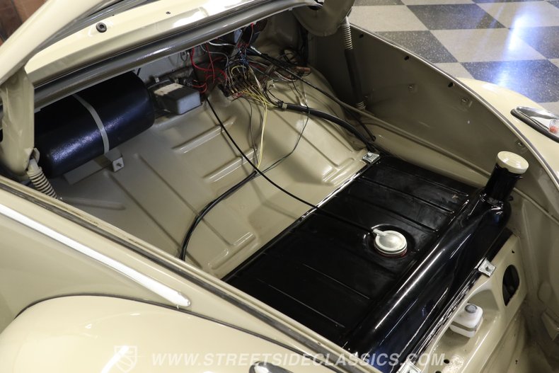 Volkswagen-Beetle-1962-Taupe-Saddle-leather-8