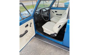 Volkswagen-Karmann-beetle-convertible-1978-bluewhite-white-9