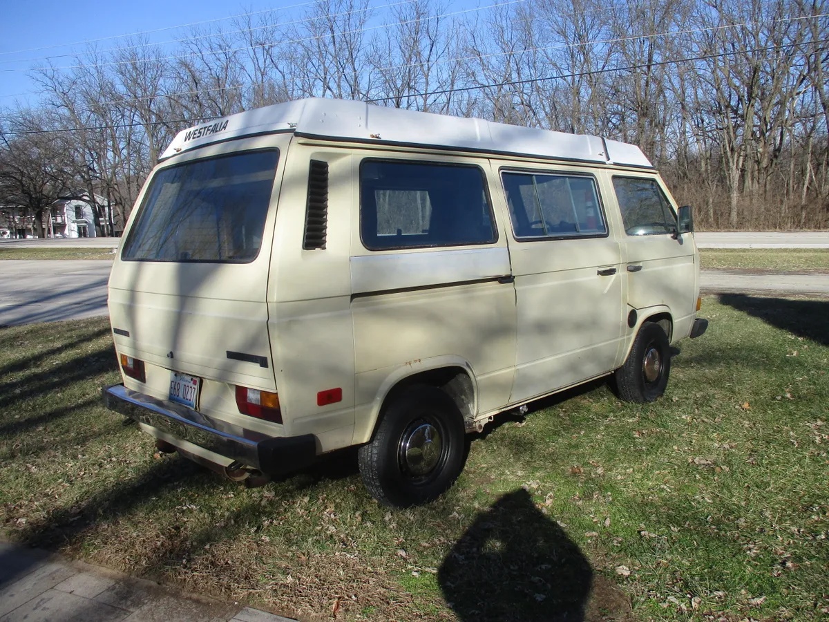 Volkswagen-Kombi-1981-Tan-Tan-10