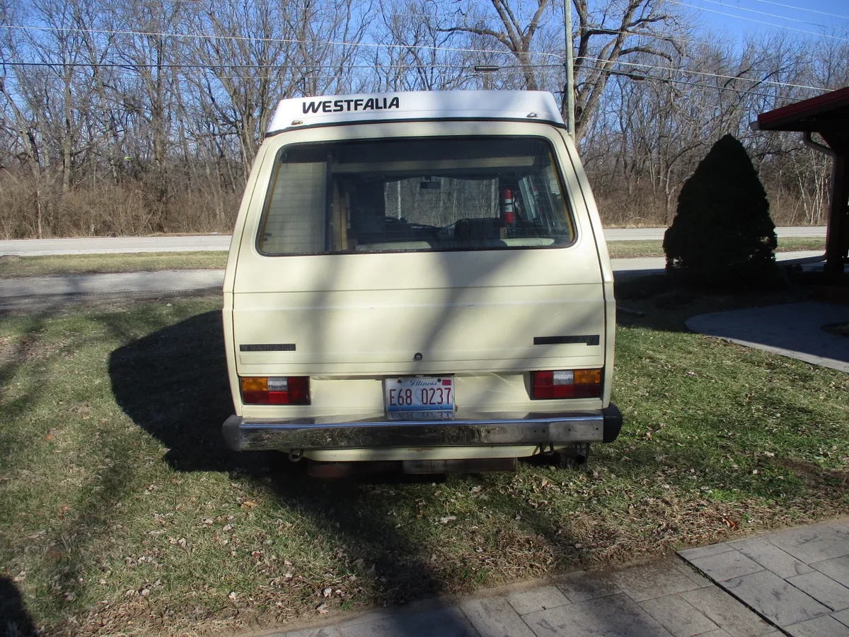Volkswagen-Kombi-1981-Tan-Tan-11
