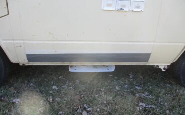 Volkswagen-Kombi-1981-Tan-Tan-6