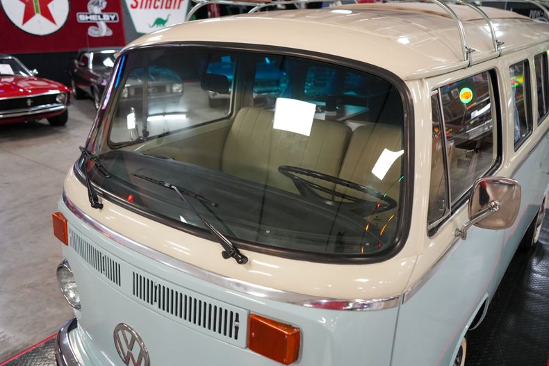 Volkswagen-Other-1976-Light-Blue-Tan-11