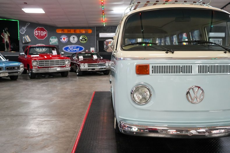 Volkswagen-Other-1976-Light-Blue-Tan-15