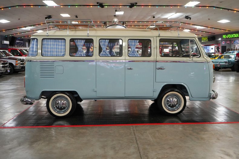 Volkswagen-Other-1976-Light-Blue-Tan-2