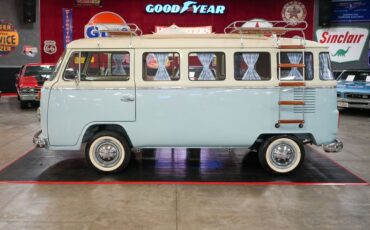 Volkswagen-Other-1976-Light-Blue-Tan-23