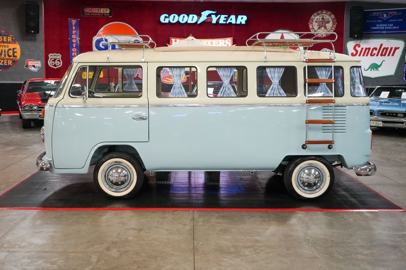 Volkswagen-Other-1976-Light-Blue-Tan-23