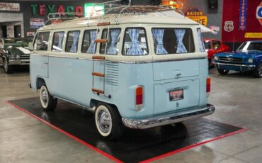 Volkswagen-Other-1976-Light-Blue-Tan-24