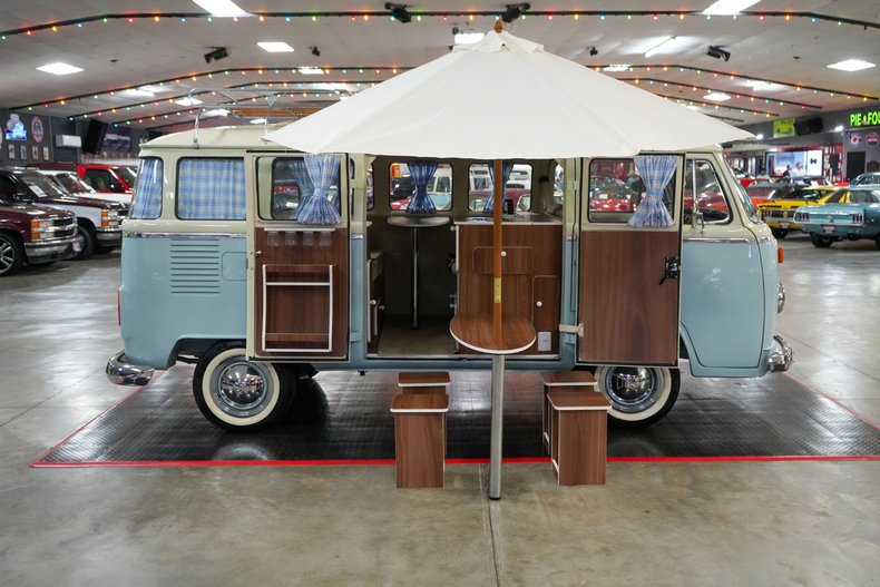 Volkswagen-Other-1976-Light-Blue-Tan-25