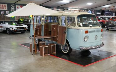 Volkswagen-Other-1976-Light-Blue-Tan-26
