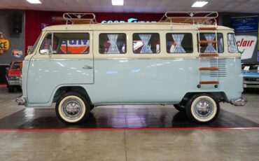 Volkswagen-Other-1976-Light-Blue-Tan-27