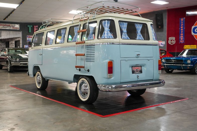Volkswagen-Other-1976-Light-Blue-Tan-28