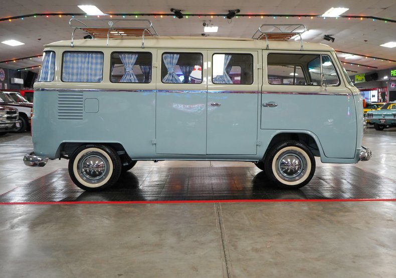 Volkswagen-Other-1976-Light-Blue-Tan-31