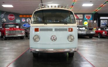 Volkswagen-Other-1976-Light-Blue-Tan-33