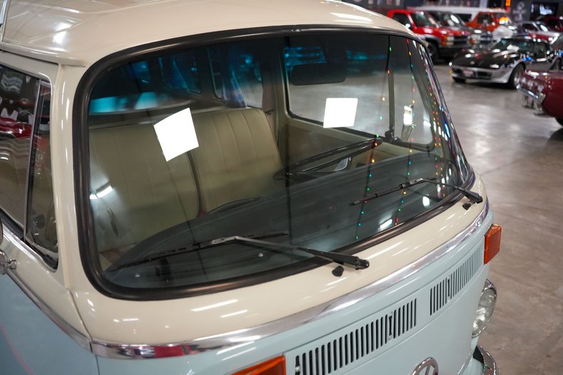 Volkswagen-Other-1976-Light-Blue-Tan-36