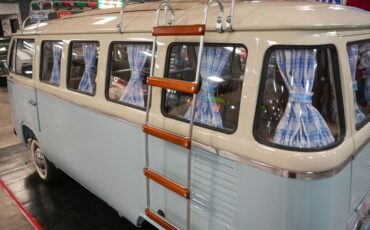 Volkswagen-Other-1976-Light-Blue-Tan-38