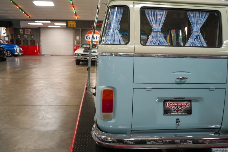 Volkswagen-Other-1976-Light-Blue-Tan-44