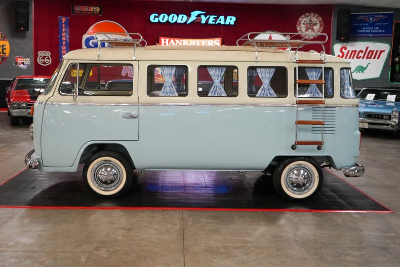 Volkswagen-Other-1976-Light-Blue-Tan