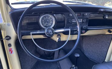 Volkswagen-Super-beetle-1971-Yellow-Black-17