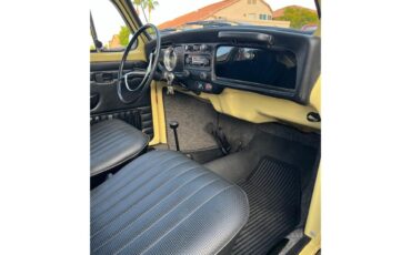 Volkswagen-Super-beetle-1971-Yellow-Black-23