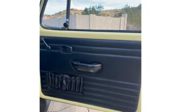 Volkswagen-Super-beetle-1971-Yellow-Black-25