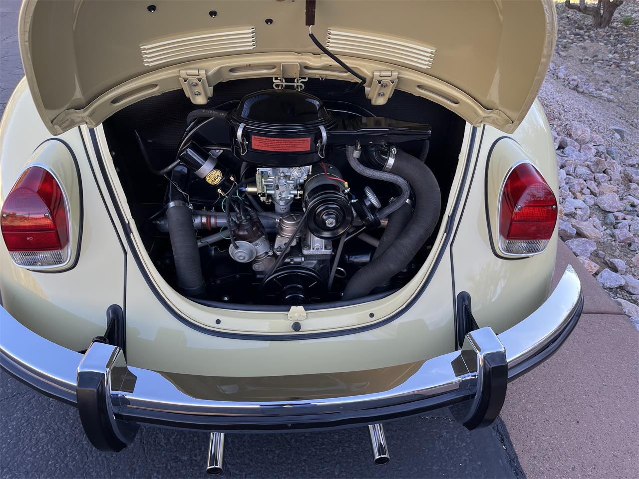 Volkswagen-Super-beetle-1971-Yellow-Black-3