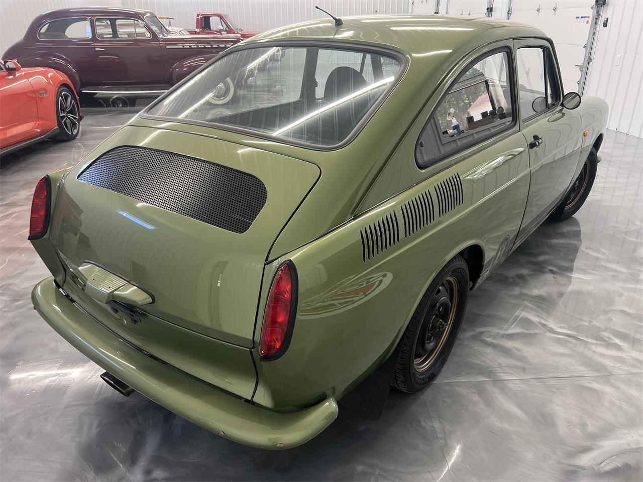 Volkswagen-Type-3-1969-Green-Black-6