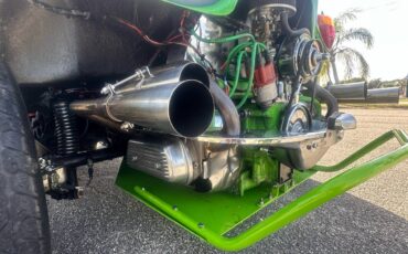 Volkswagen-beetle-1965-green-13