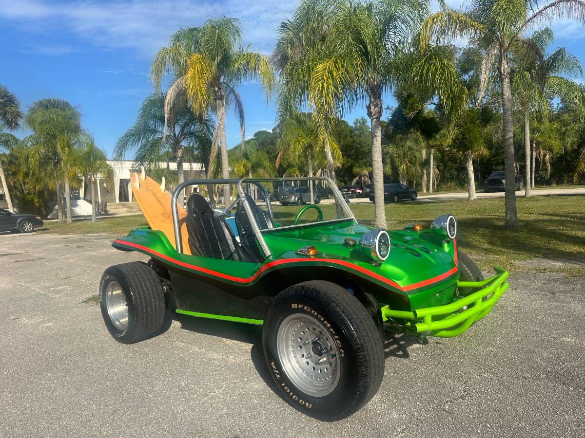 Volkswagen-beetle-1965-green-3