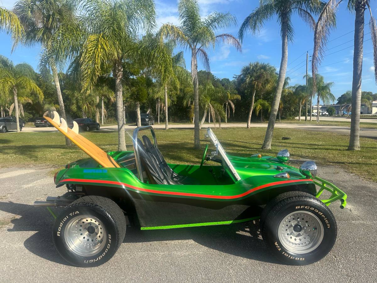 Volkswagen-beetle-1965-green-4