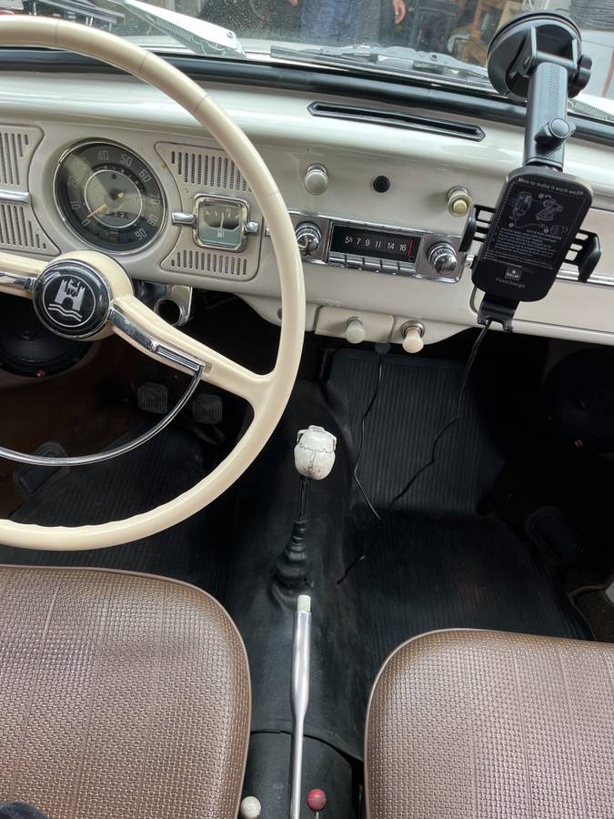 Volkswagen-beetle-1966-3