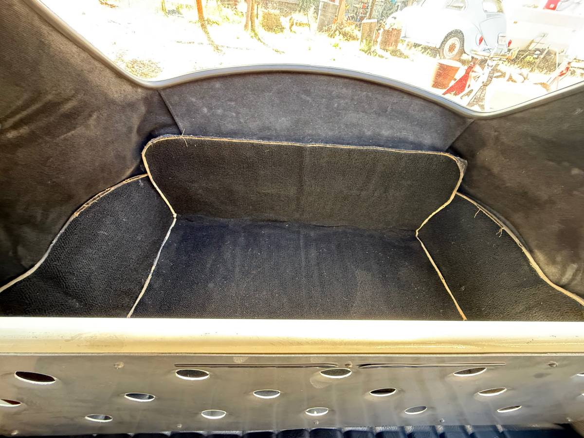 Volkswagen-beetle-1966-orange-10