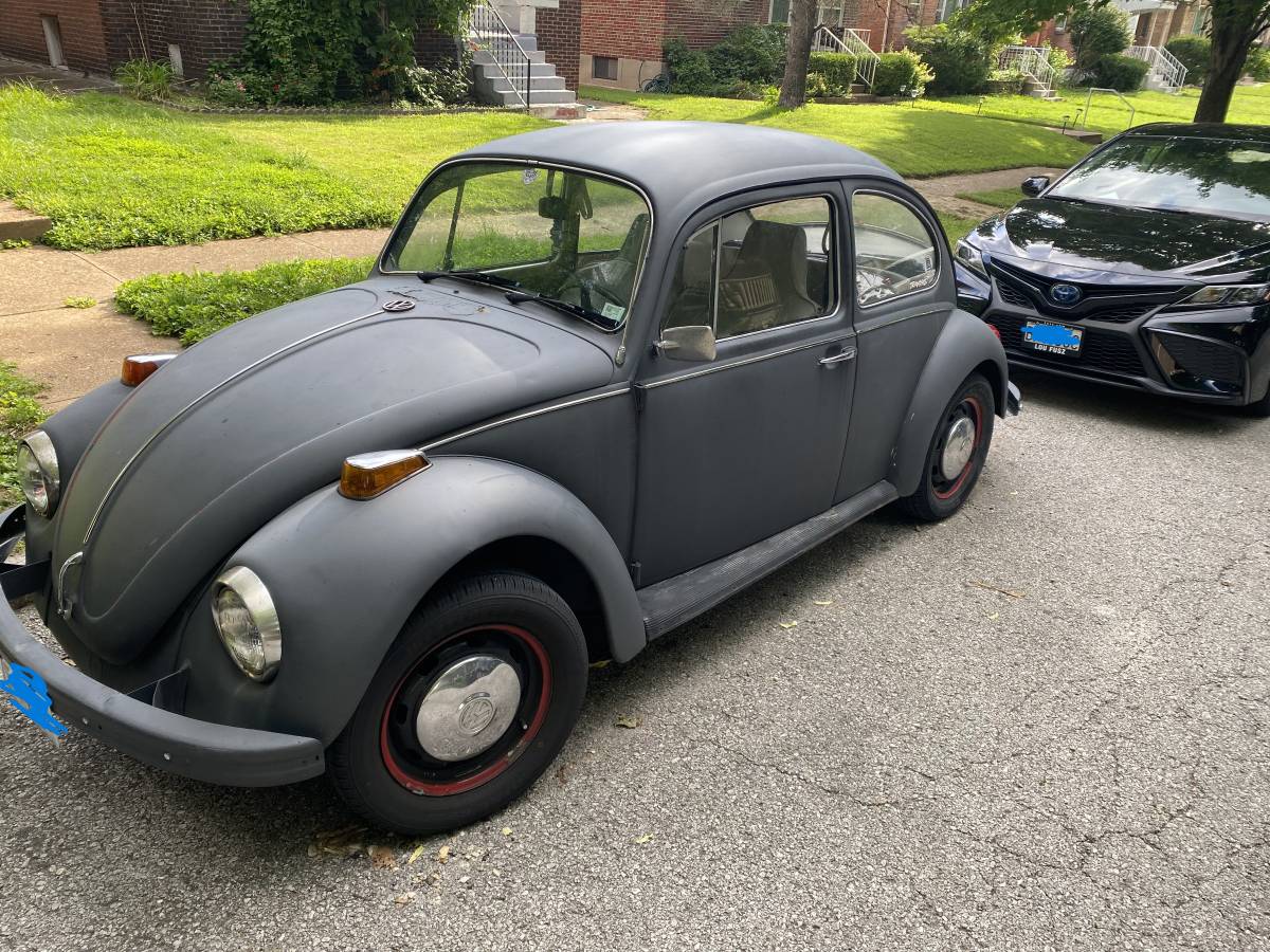 Volkswagen-beetle-1970-grey-2