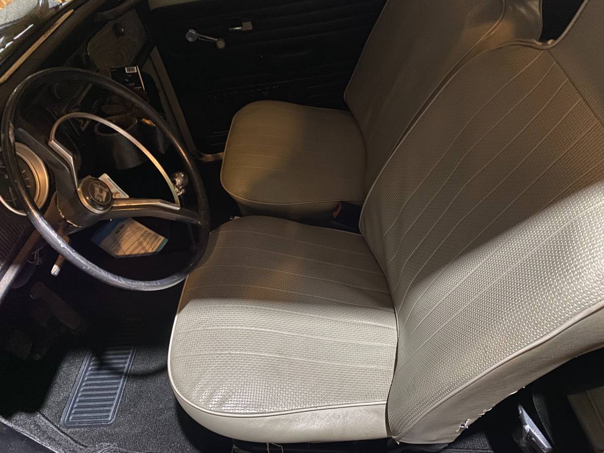 Volkswagen-beetle-1970-grey-6