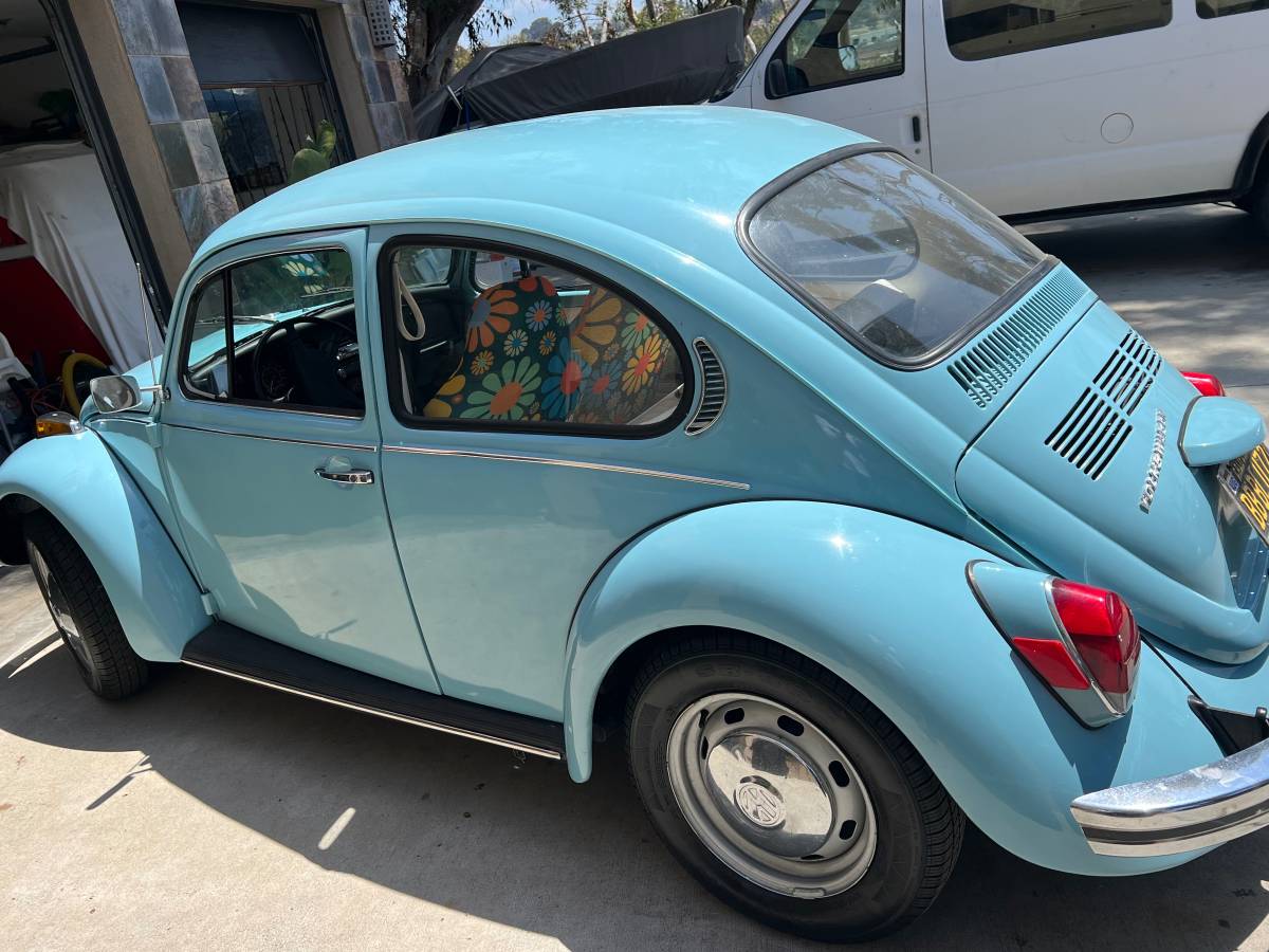 Volkswagen-beetle-1972-blue-10