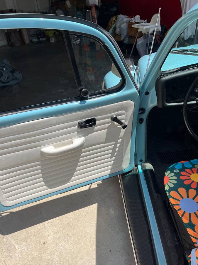 Volkswagen-beetle-1972-blue-3