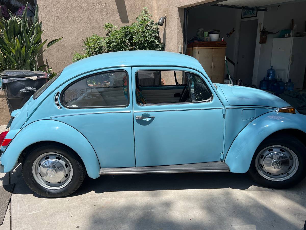 Volkswagen-beetle-1972-blue-7