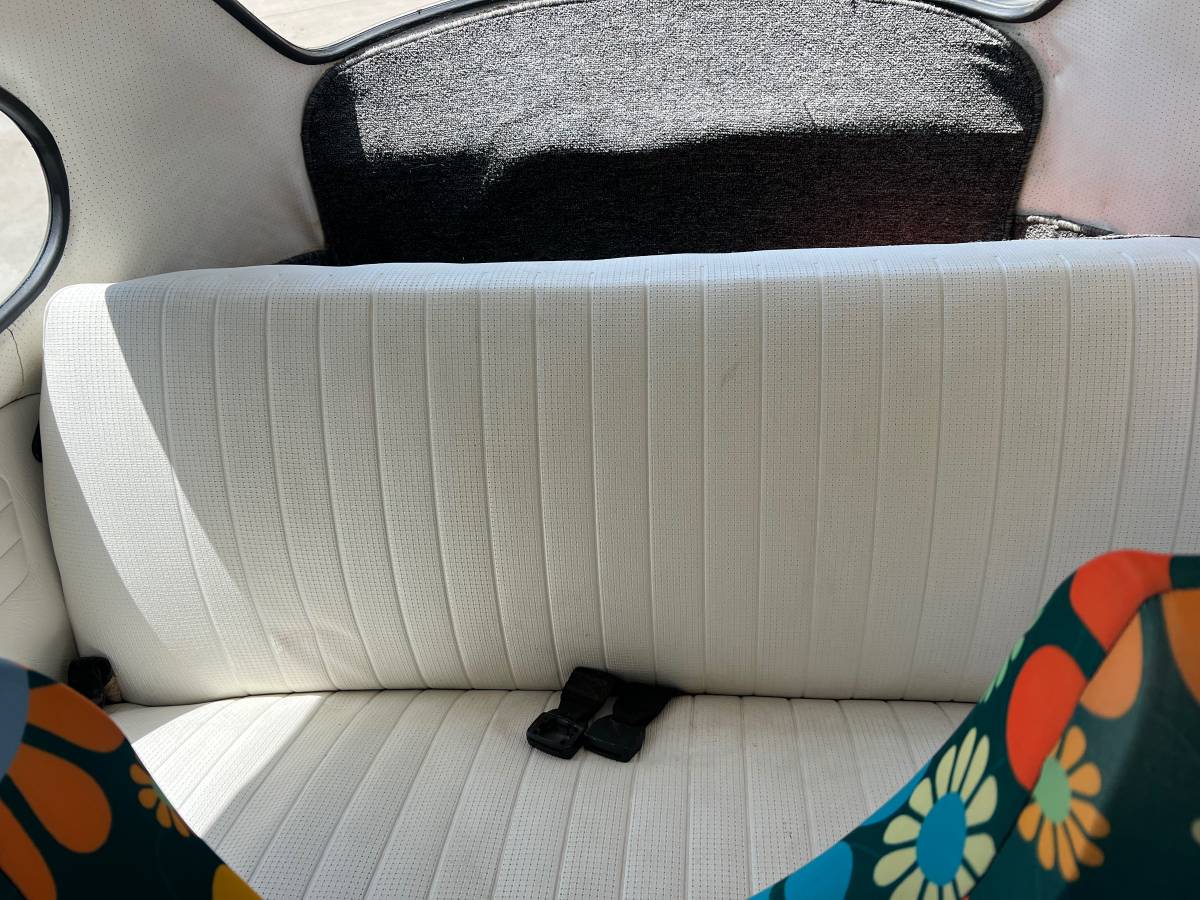 Volkswagen-beetle-1972-blue