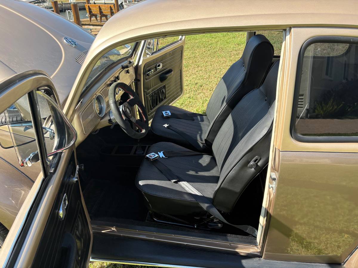 Volkswagen-beetle-1972-brown-8