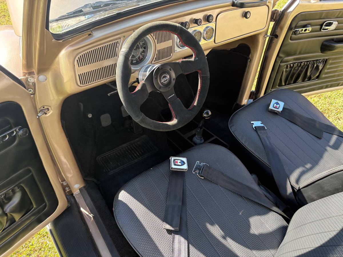 Volkswagen-beetle-1972-brown-9