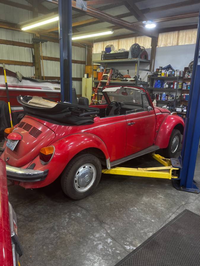 Volkswagen-beetle-1975-red-2