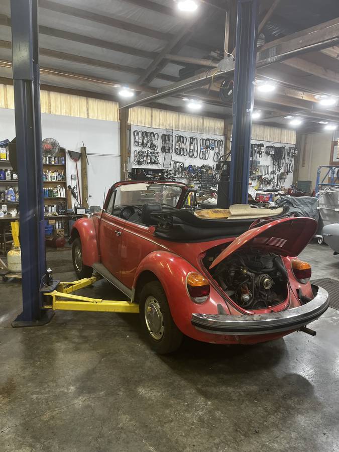 Volkswagen-beetle-1975-red-3