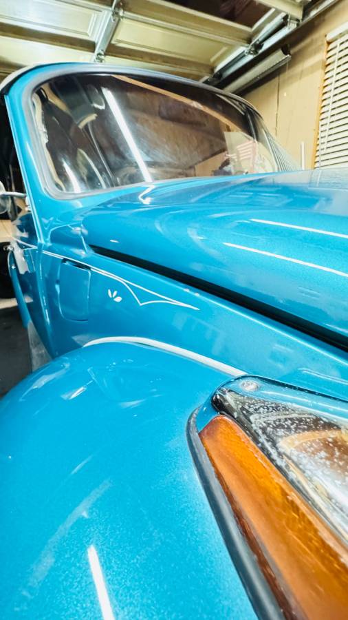 Volkswagen-beetle-convertible-1973-blue-16