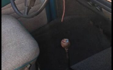 Volkswagen-beetle-convertible-1973-blue-4