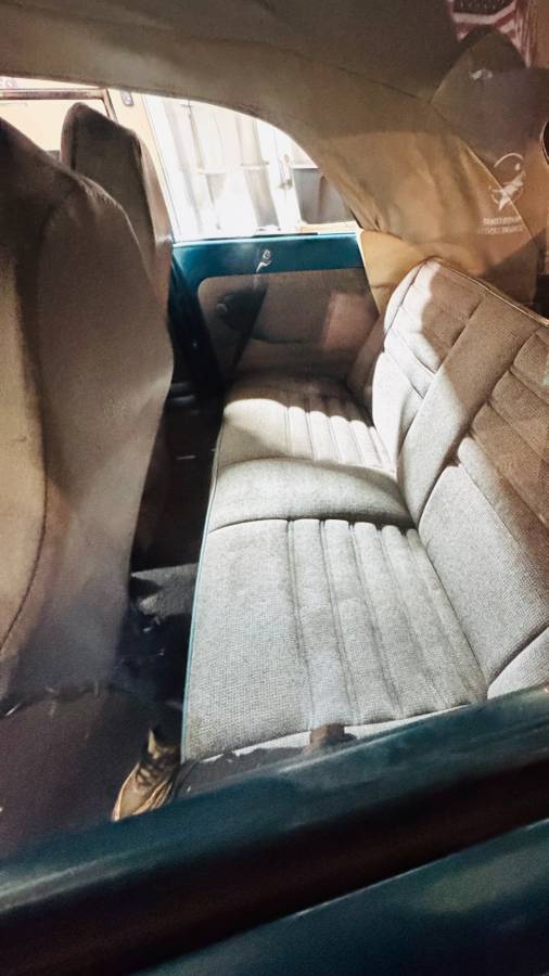 Volkswagen-beetle-convertible-1973-blue-9