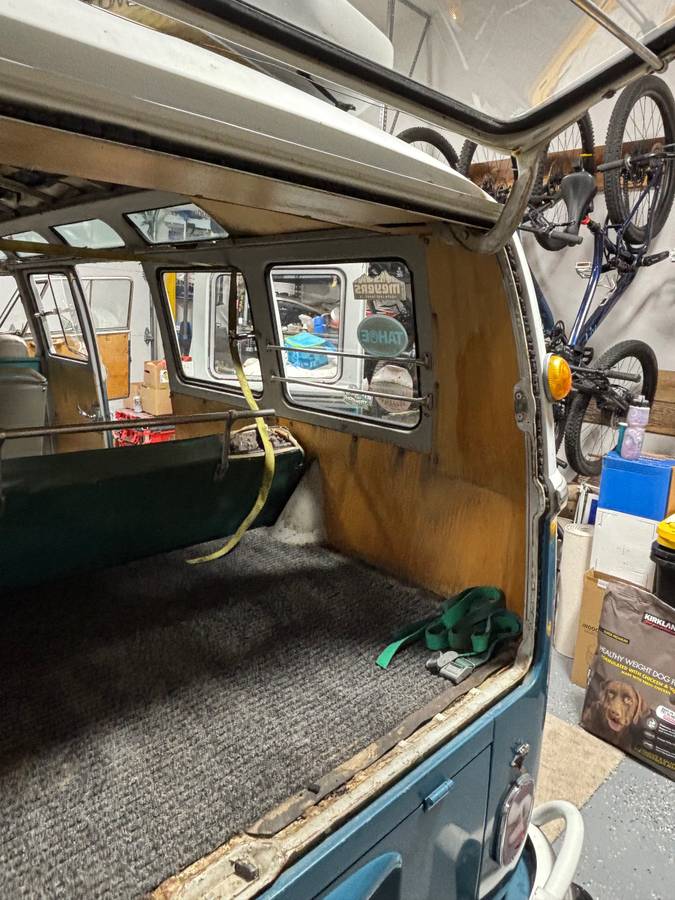 Volkswagen-bus-1967-blue-12